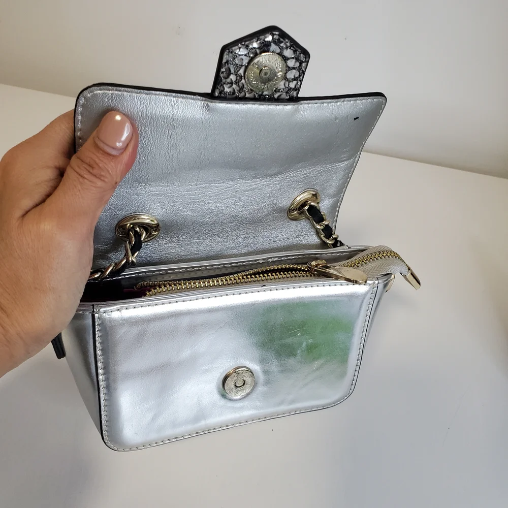 Silver and Black Snakeskin Women's Bag - Picture 8 of 10